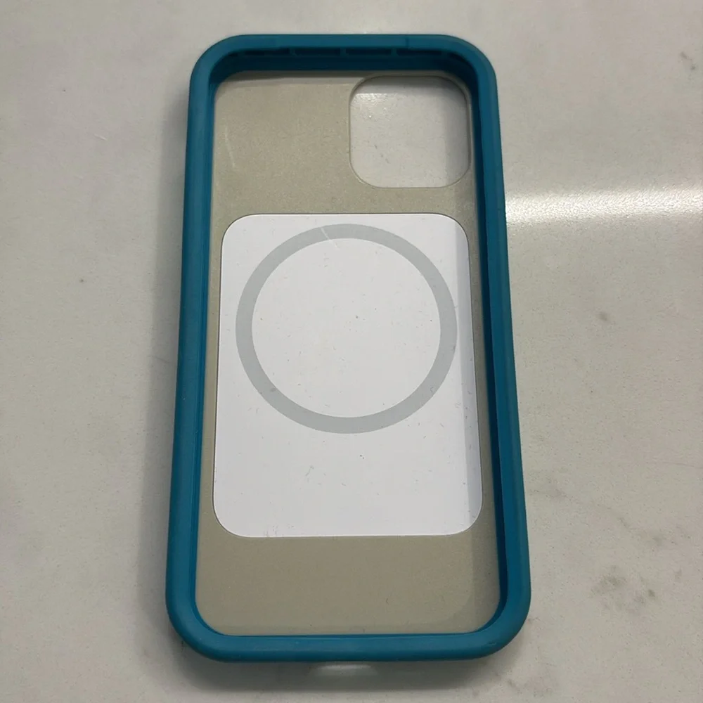 OtterBox Slim Case with MagSafe for Apple iPhone 12/12 Pro - Picture 2 of 4